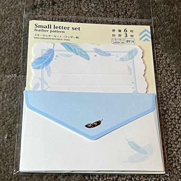 Daiso Light Sky Blue & White w/ Gold Accents Feather Design Mini Letter Set Cute - Picture 1 of 6